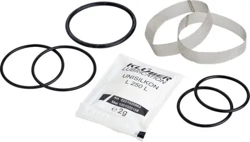 Wartungsset bestehend aus mehreren O-Ringen und einem Schmiermittelpaket, geeignet für Anwendungen von Ideal Standard.
